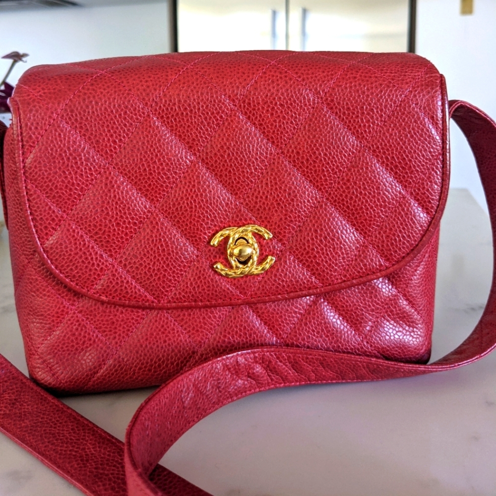 Vintage Chanel caviar mini single flag bag